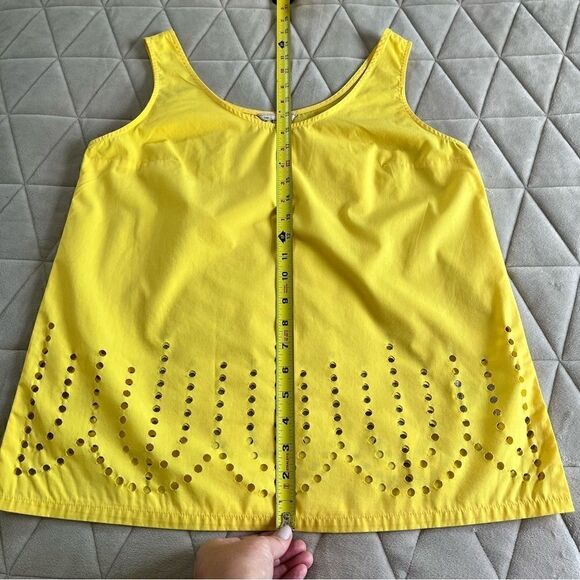 Gap Sunny Tank Cutout Circle Design at Hem Bright Yellow Size Small - Picture 4 of 8